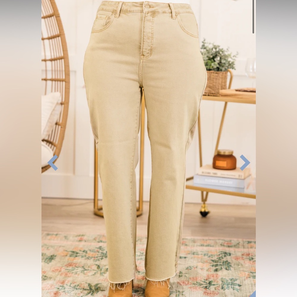Brand new khaki jeans 1X chic soul